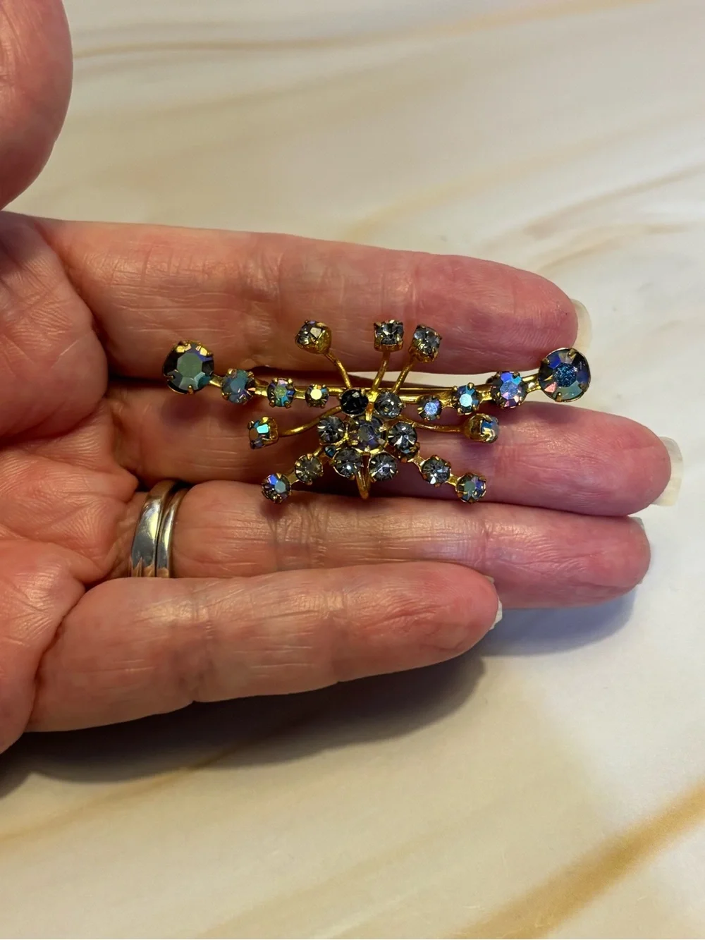 Austria AB Crystal Star Burst Brooch/Pendant 2-3/16”